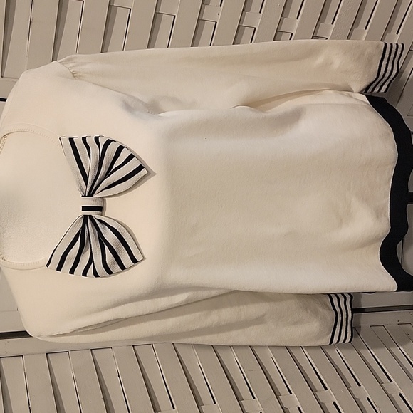 Crown & Ivy White Sweater With Navy Blue Trim And Bow Size Petite XL - Picture 1 of 5